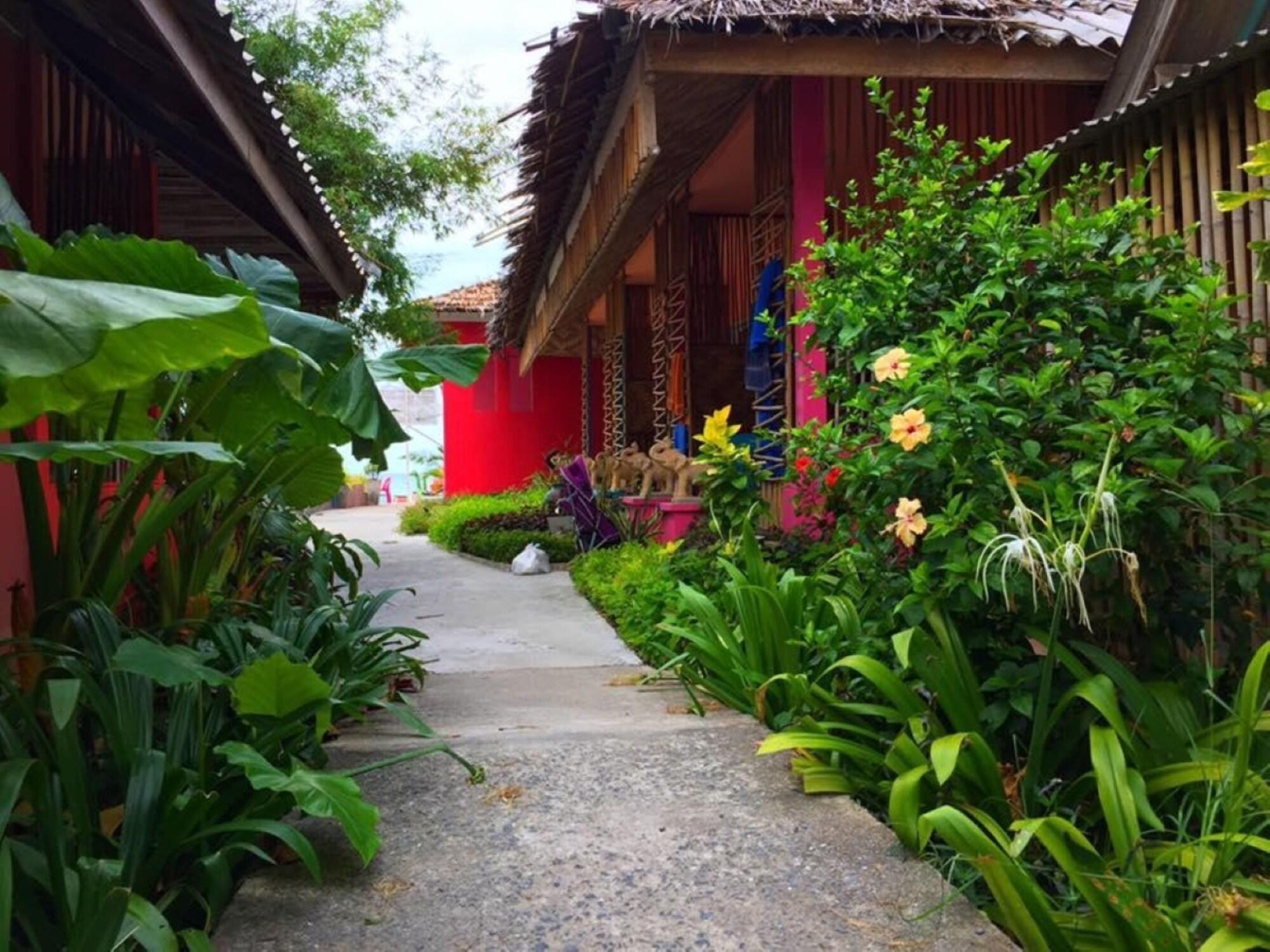 Cha-Ba Bungalow & Art Gallery Koh Lanta Exterior photo